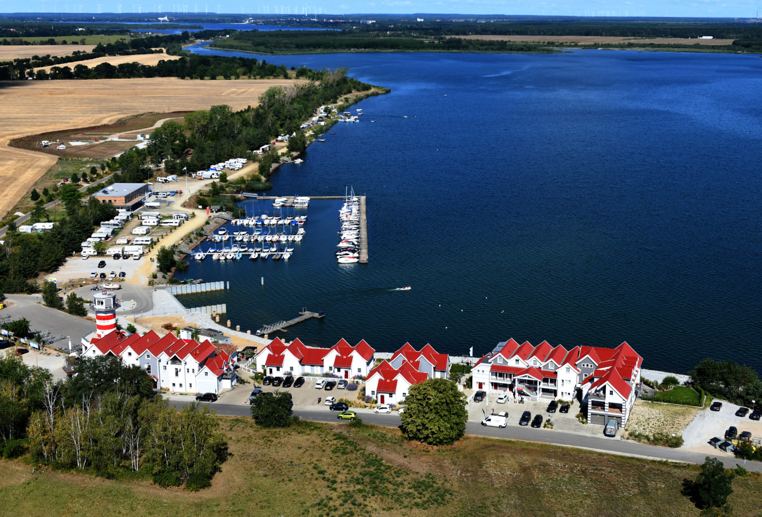 Marina und Wasserwanderrastplatz am Geierswalder See