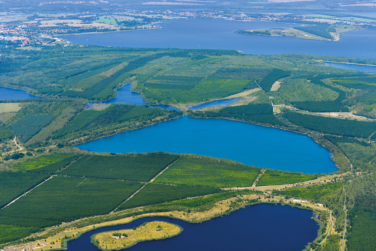 Bergbaufolgelandschaft mit Neuhauser See, Paupitzscher See und Grossem Goitzschesee