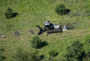 Vorbereitung der Schonenden Sprengverdichtung mit einem Raupenfahrzeug