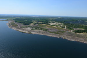 Tagebau Meuro Grossraeschener See Westboeschung 20210617 SR 7268 klein
