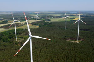 Windkraftanlagen westlich Calau 20210617 SR 7108 klein