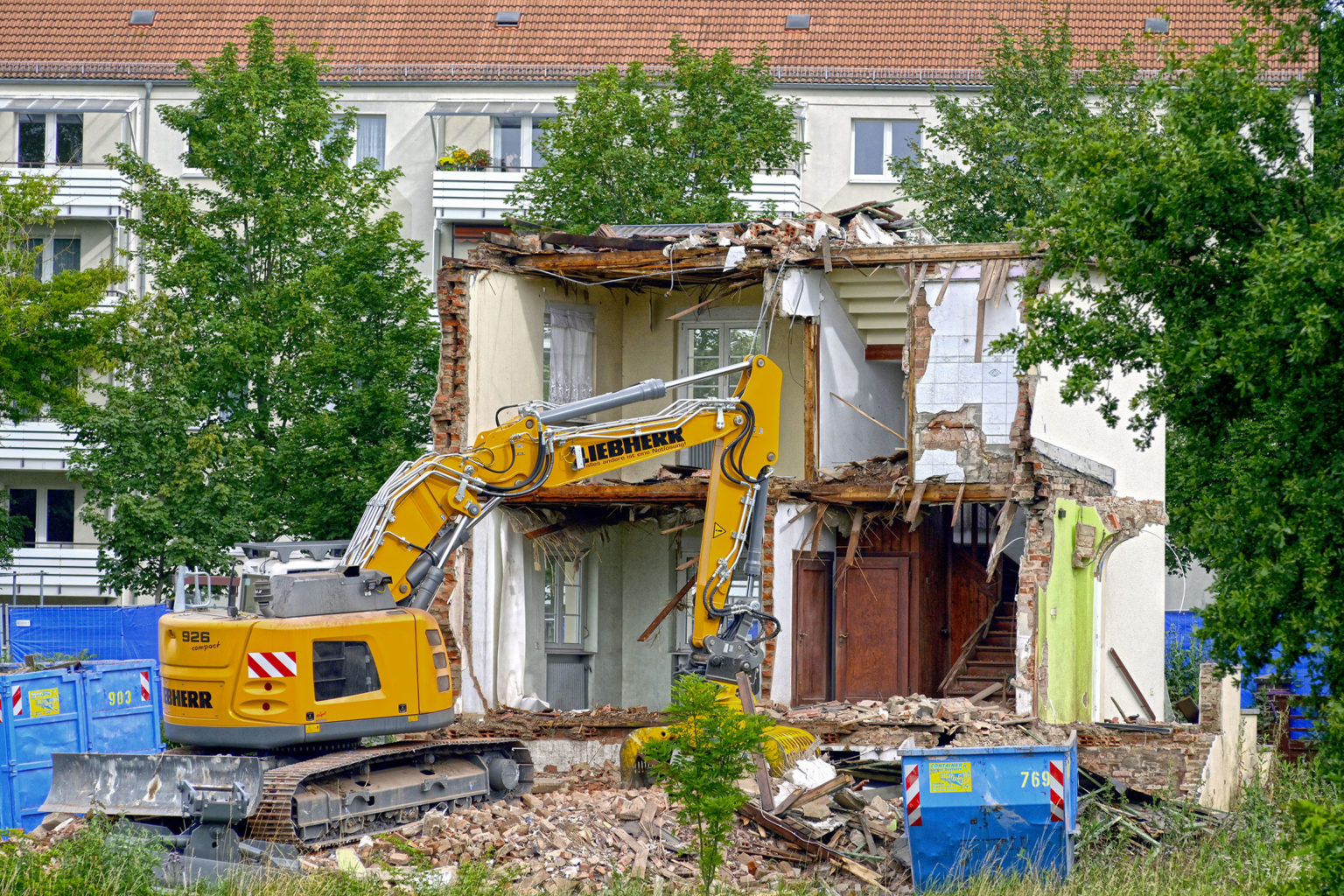 Abriss von acht schadstoffbelasteten Gebäuden, 2020 (Foto: Ch. Bedeschinski)