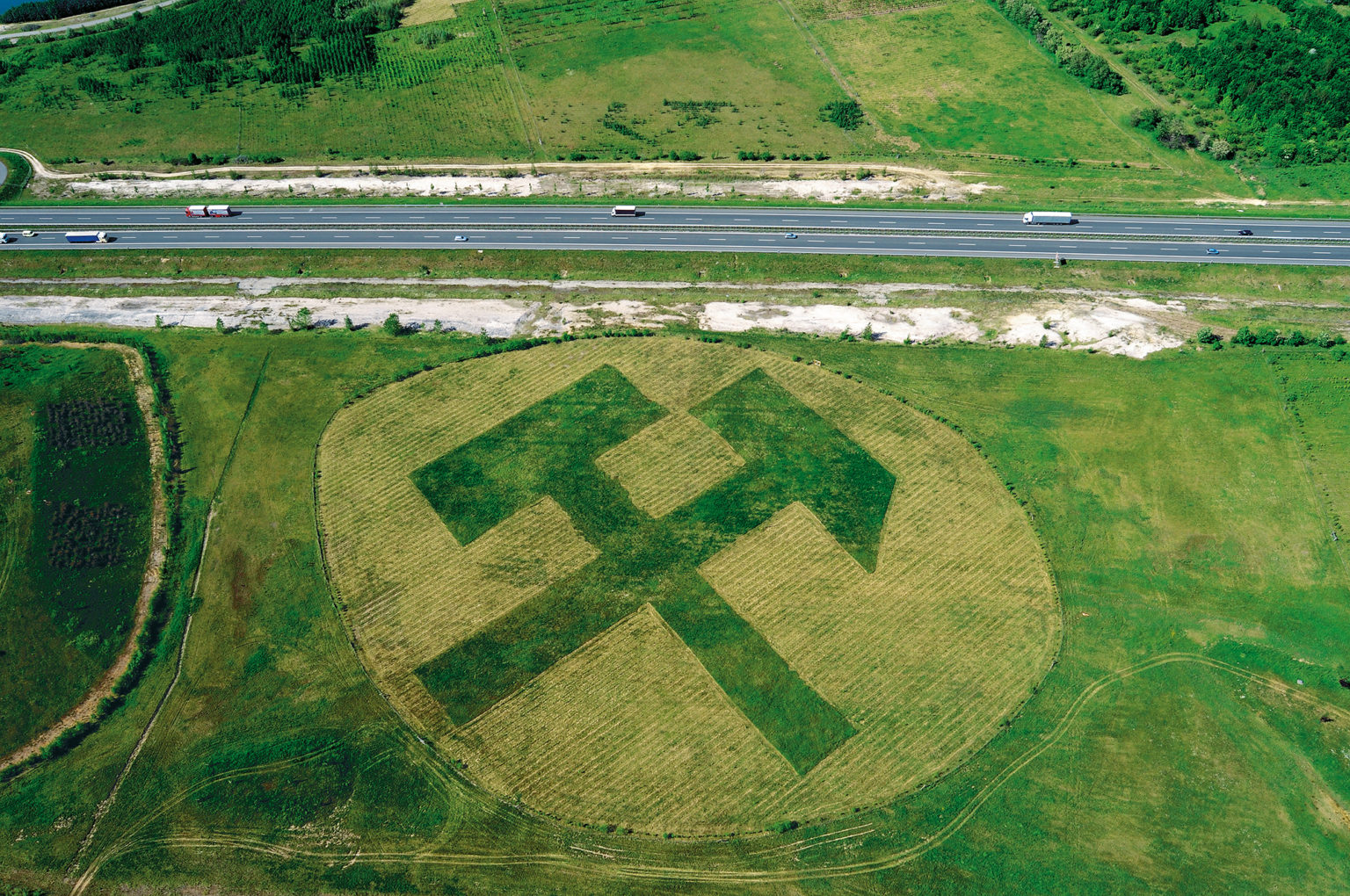 Bergbau-Symbol als Landschaftskunstwerk