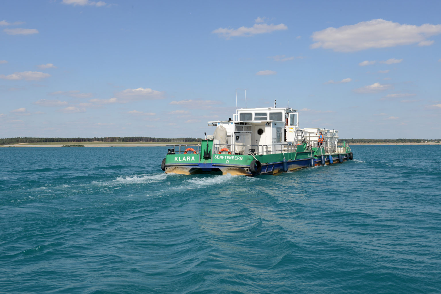 LMBV-Sanierungsschiff Klara auf dem Partwitzer See