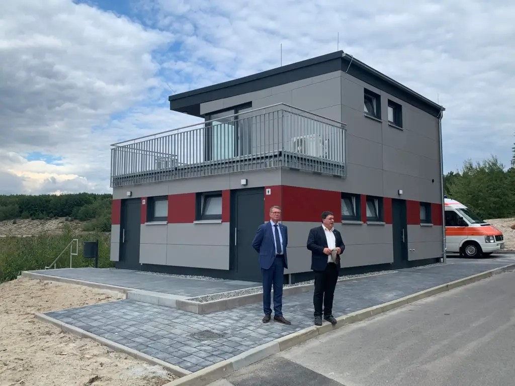 Einweihen BM Koark Richter Rettungswache IMG 9992