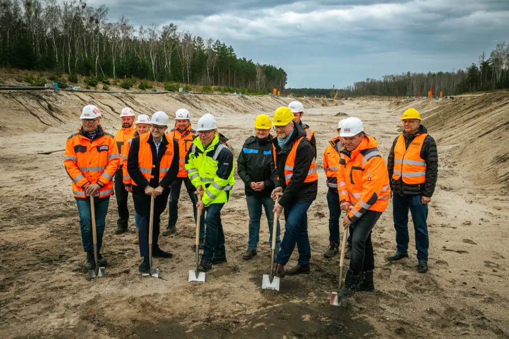 GM 20230329 Canon EOS 5D Mark IV GMHY9305 RAW s3900 sRGB