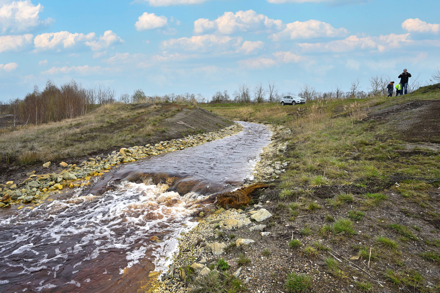 Wasserableiter in der „Kleinen Restlochkette“ bei Lauchhammer