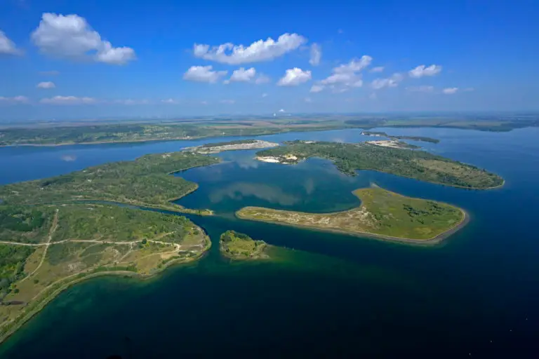 2021 Geiseltalsee Innenkippe Naturschutzgebiet Kippe Leonhard Liegendruecken ChB Z7 9267 03