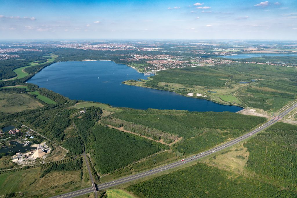 Bergbaufolgesee im vormaligen Tgb. Cospuden - Luftbild von C. Bedeschinski