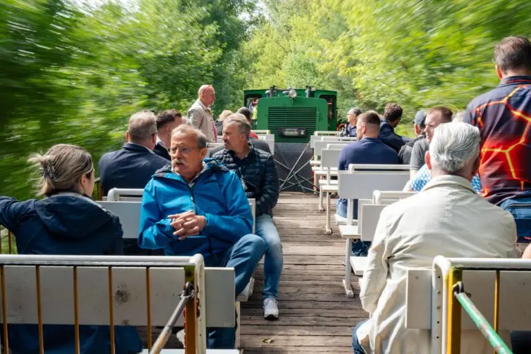 Die Probefahrt führte die Gäste eine Station bis Haselbach.