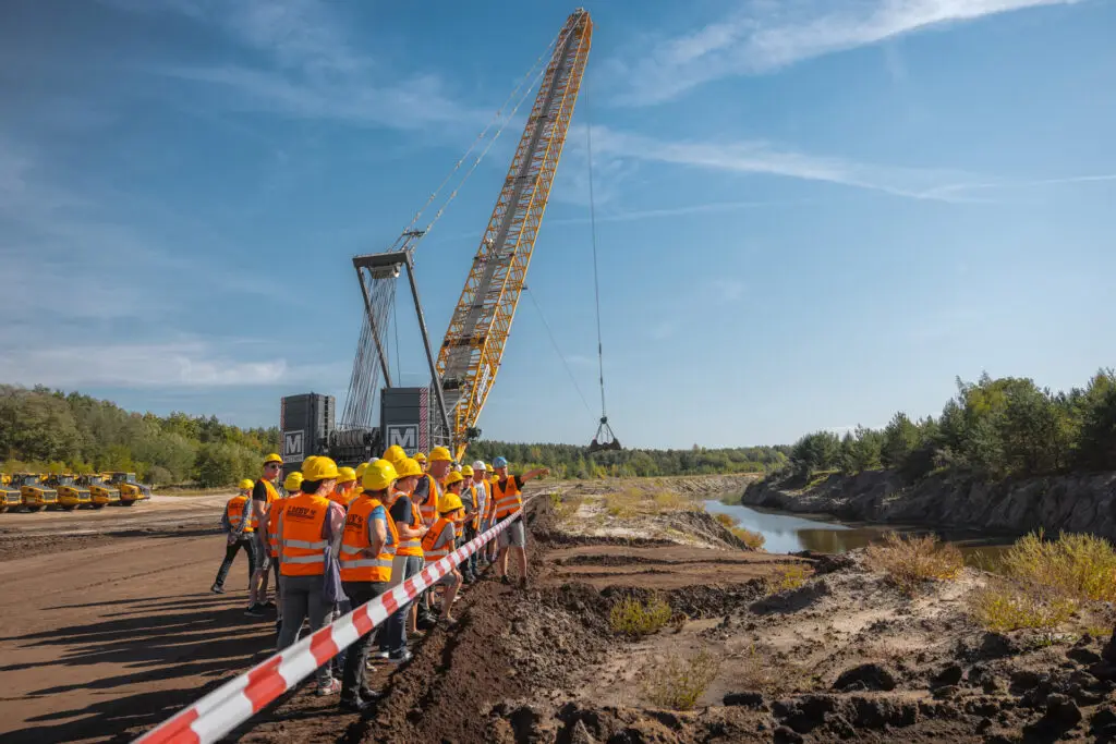 GM 20250920 Canon EOS R5 GMHY3441 sRGB