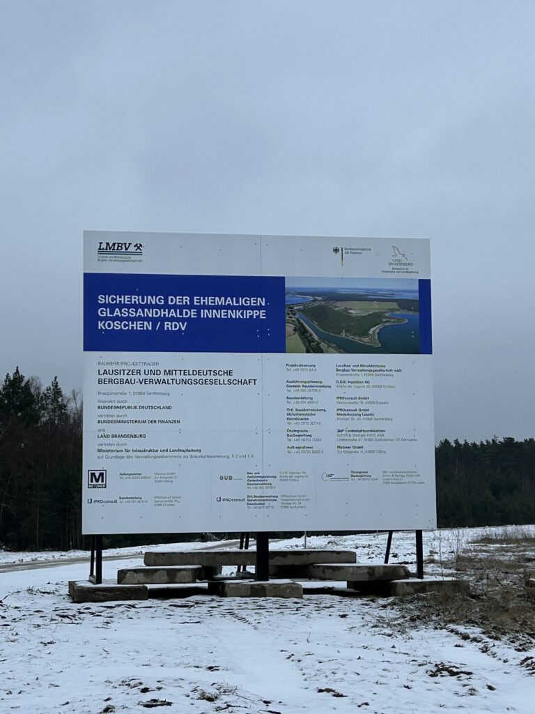 Glassandhalde Baustellenschild Jan 2026IMG 4566