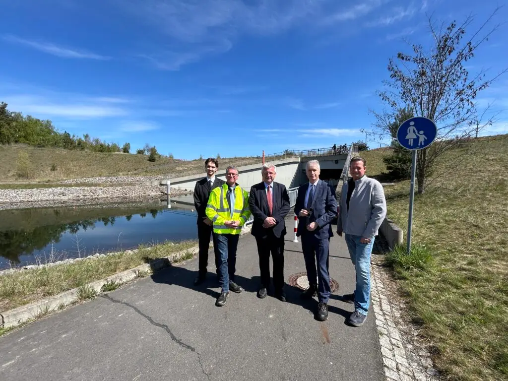 IMG 4946 MdB Knut Abraham bei LMBV mit Richter und Safarik