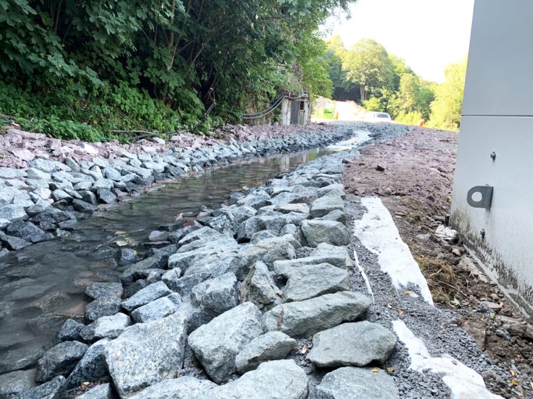übertägige Wassersaige - Ableitung der zusitzenden Wässer aus der Grube