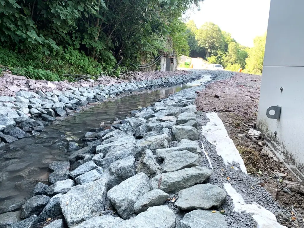 übertägige Wassersaige - Ableitung der zusitzenden Wässer aus der Grube