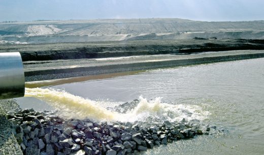 Flutungsleitung zum Großräschener See (2007) Flutungsleitung zum Großräschener See (2007)